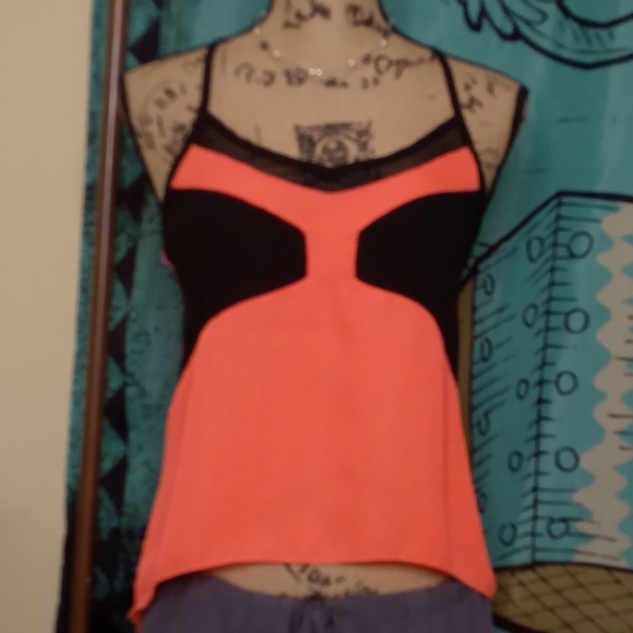 Hi Low Racerback Blouse - Picture 2 of 6